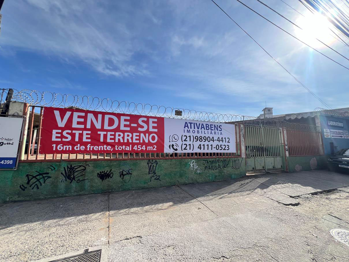 Terreno livre com 454 m2 na Vila da Penha