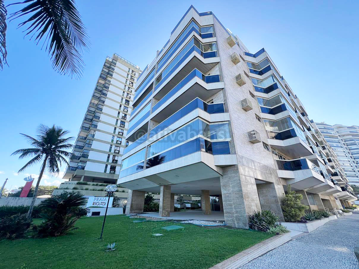 🌊 Viva o Extraordinário: Cobertura Vista Mar com 122m² na Barra da Tijuca