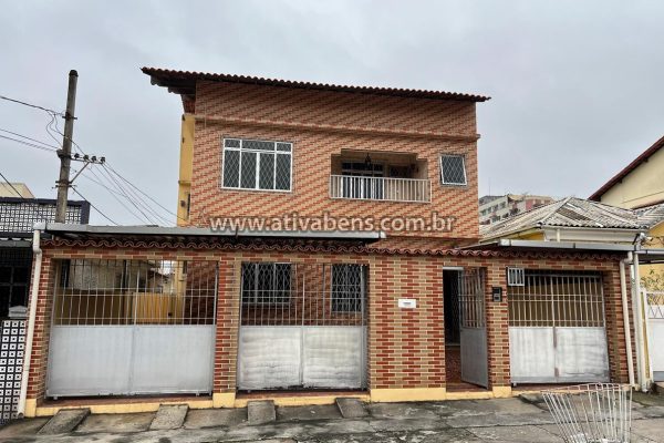 Apartamento com 03 Quartos, Suíte, e 01 Vaga de Garagem na Vila da Penha